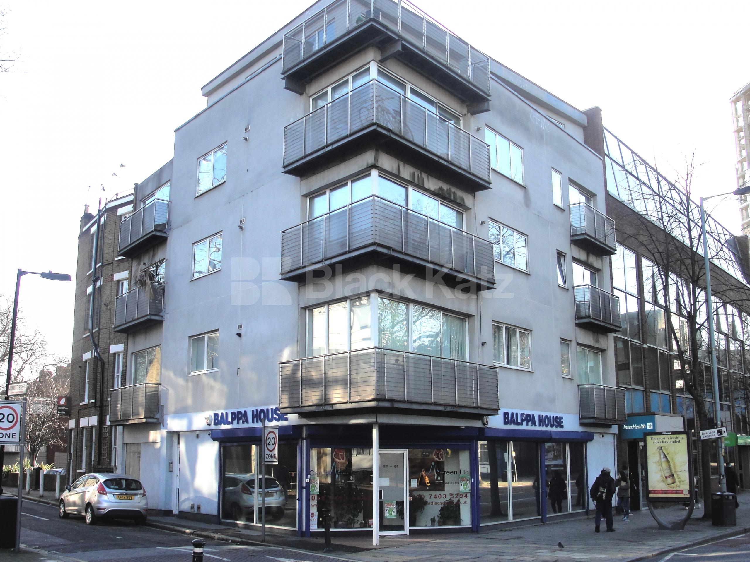 			NEW INSTRUCTION, 3 Bedroom, 1 bath, 1 reception Penthouse			 Newington Causeway, Borough SE1